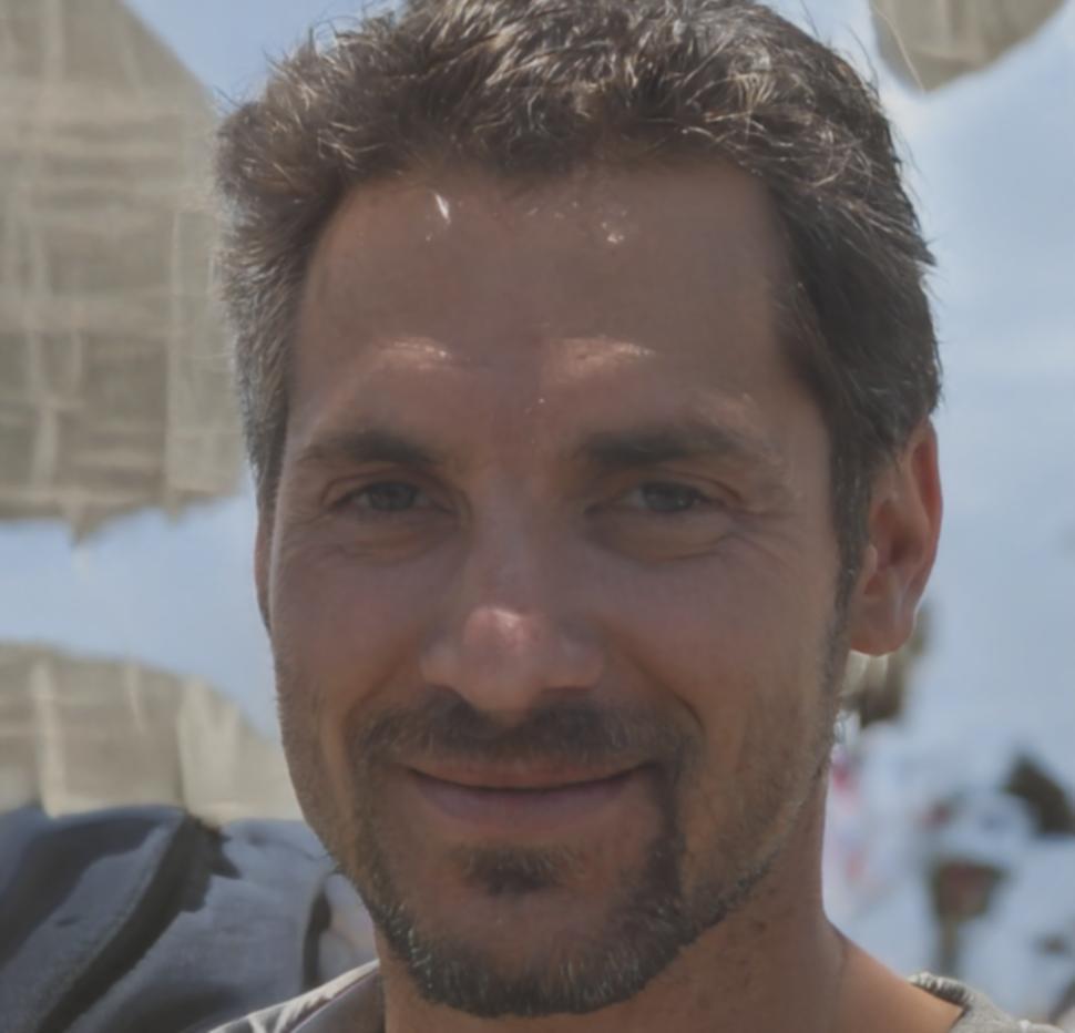 Portrait de Marc Dubois, expert en création d'entreprise